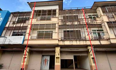 À vendre 2 chambres maison à Mueang Udon Thani, Udon Thani