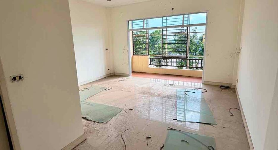 出售 2 卧室 独立屋 在 Mueang Udon Thani, Udon Thani