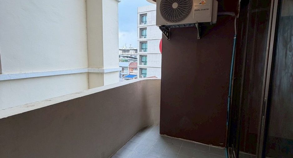 出售 1 卧室 公寓 在 Din Daeng, 曼谷
