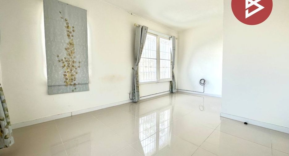 Casa adosada en venta de 3 habitaciones en Phra Samut Chedi, Samut Prakan