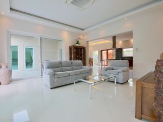 Haus zur Miete und zum Kauf mit 3 Zimmer in Bang Lamung, Chonburi