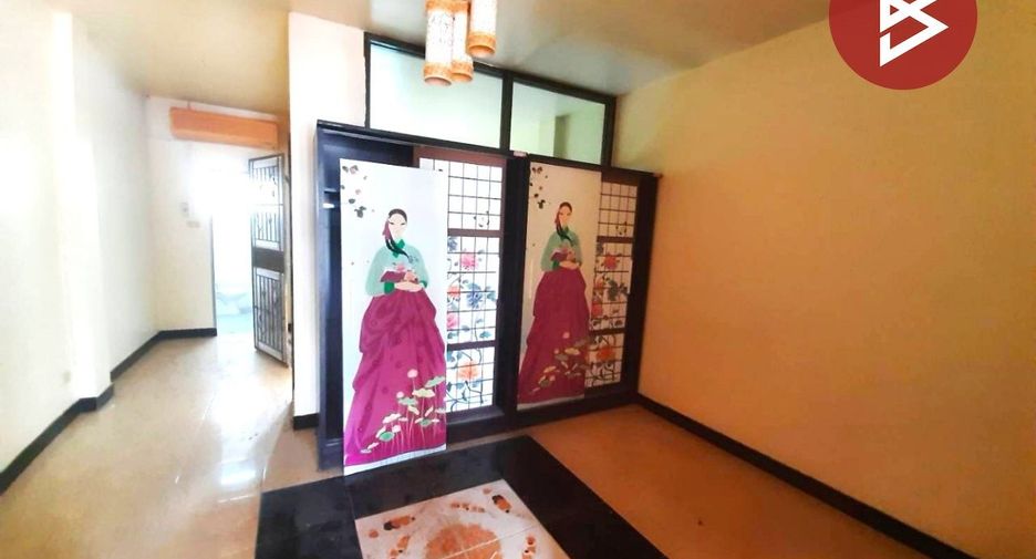 For sale 4 bedrooms retail Space in Mueang Chon Buri, Chonburi