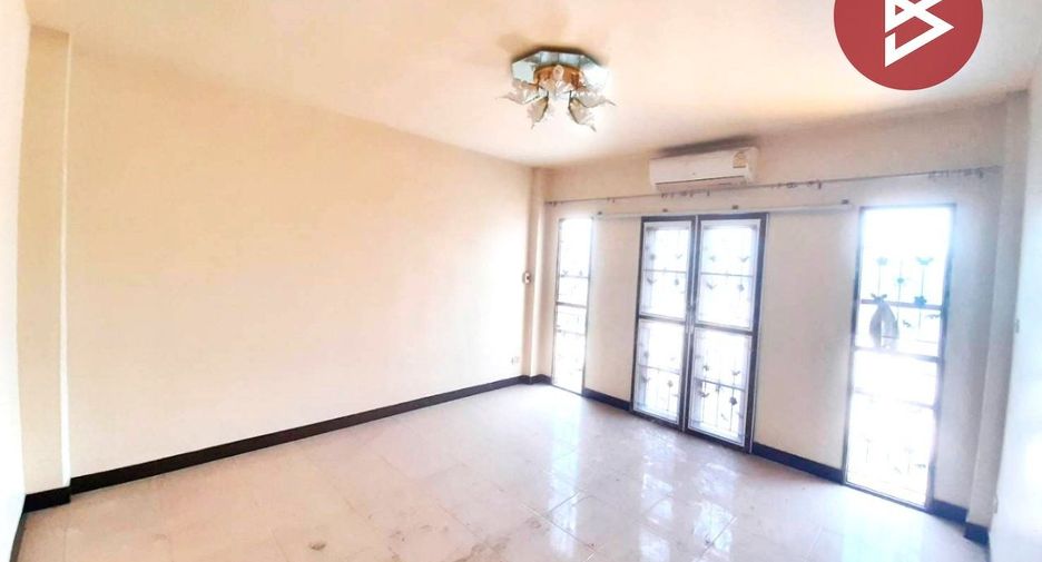 For sale 4 bedrooms retail Space in Mueang Chon Buri, Chonburi