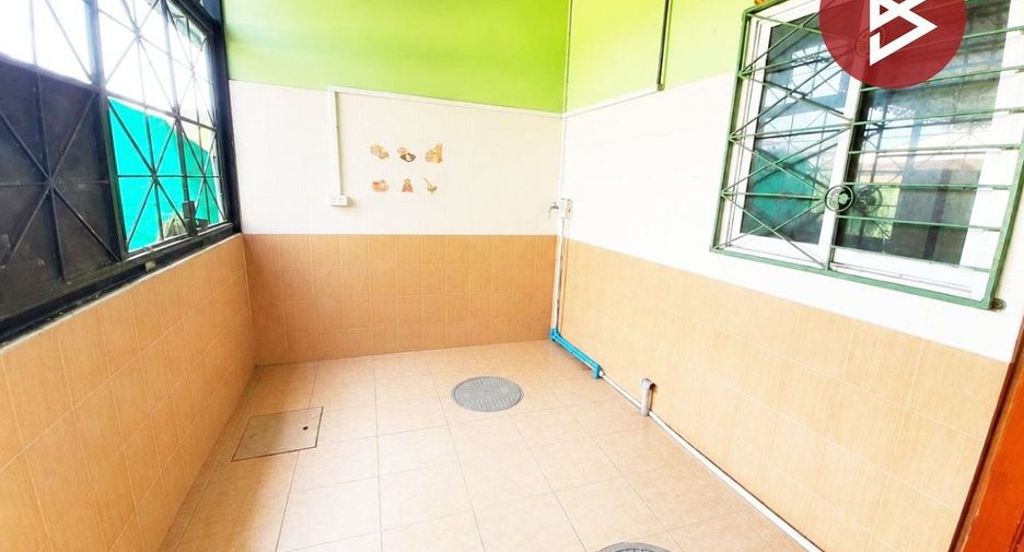 For sale 4 bedrooms retail Space in Mueang Chon Buri, Chonburi