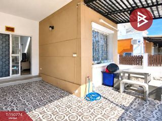 Reihenhaus zum Kauf mit 2 Zimmer in Krathum Baen, Samut Sakhon