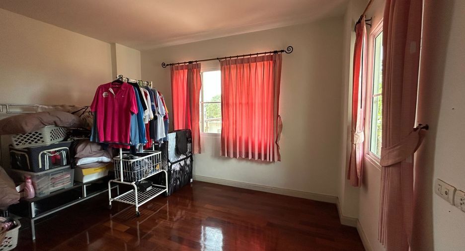For sale 4 bedrooms house in Mueang Chon Buri, Chonburi