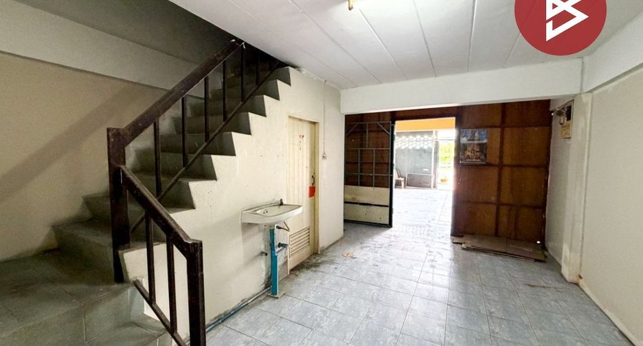 出售 3 卧室 商业空间 在 Mueang Lop Buri, Lop Buri