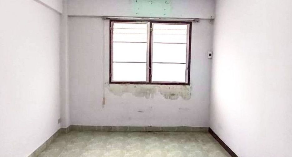 À vendre 5 chambres local commercial à Min Buri, Bangkok