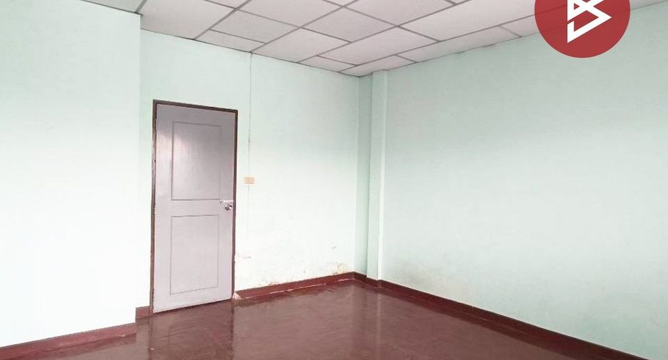 À vendre 5 chambres local commercial à Min Buri, Bangkok
