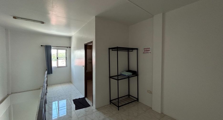 For sale 2 bedrooms townhouse in Mueang Chon Buri, Chonburi