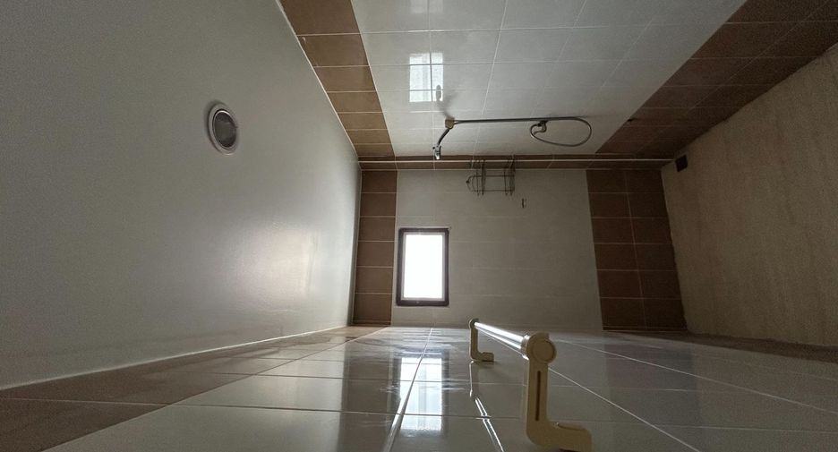 For sale 2 bedrooms townhouse in Mueang Chon Buri, Chonburi