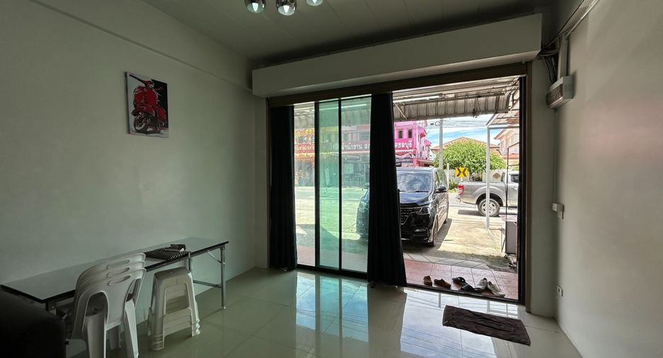 For sale 2 bedrooms townhouse in Mueang Chon Buri, Chonburi