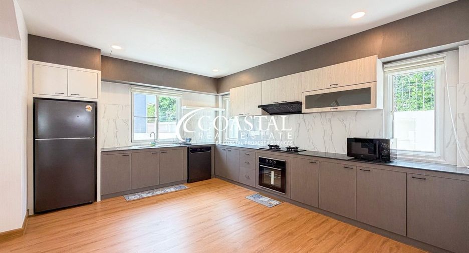For rent 5 bedrooms house in Bang Lamung, Chonburi