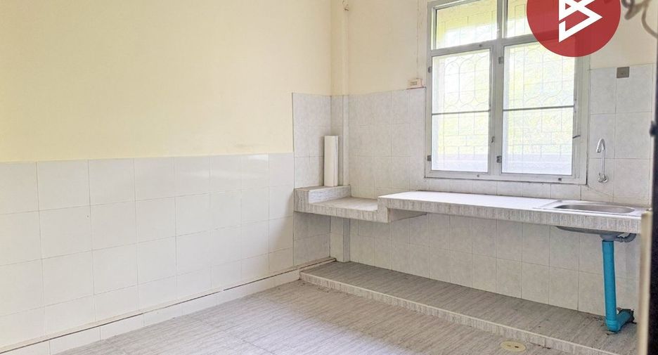 For sale 2 bedrooms townhouse in Mueang Chachoengsao, Chachoengsao