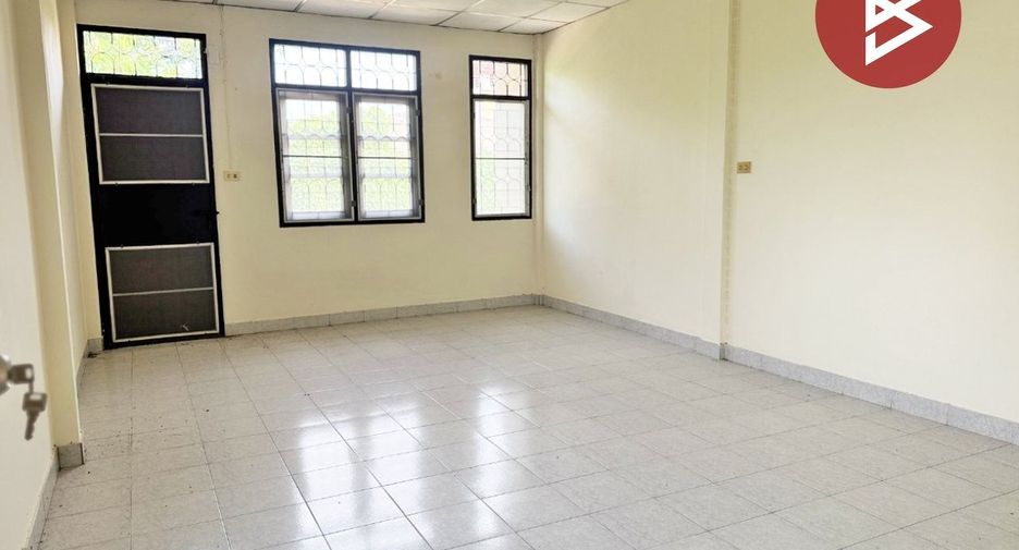 For sale 2 bedrooms townhouse in Mueang Chachoengsao, Chachoengsao