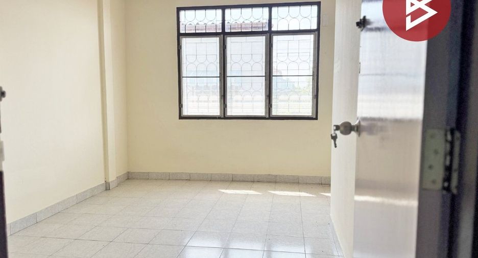 For sale 2 bedrooms townhouse in Mueang Chachoengsao, Chachoengsao