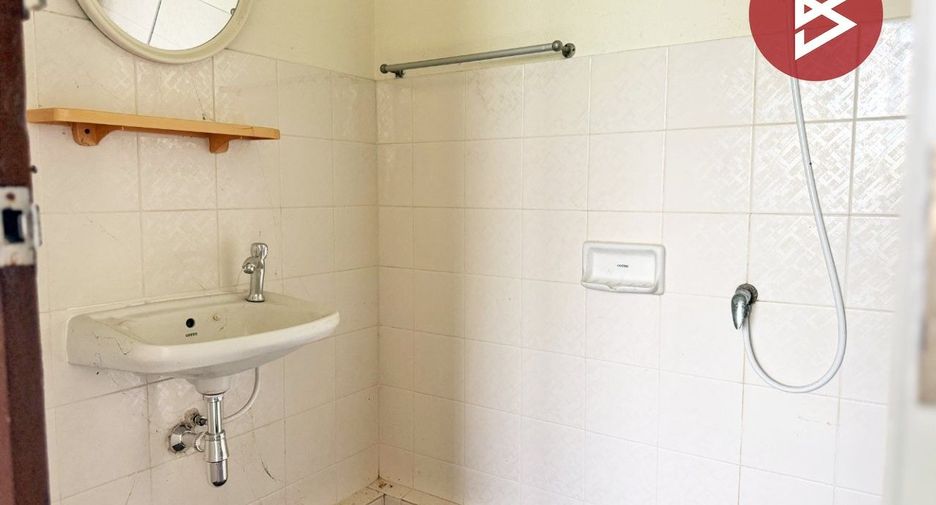 For sale 2 bedrooms townhouse in Mueang Chachoengsao, Chachoengsao