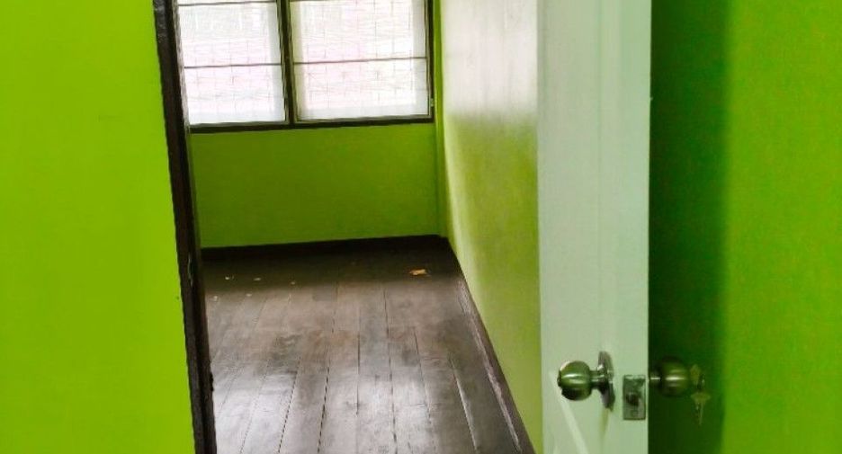 For sale 2 bedrooms retail Space in Phra Samut Chedi, Samut Prakan