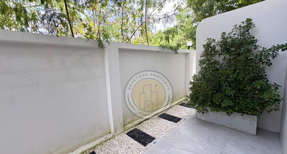 For sale 8 bedrooms villa in Bang Lamung, Chonburi