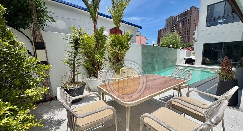 For sale 8 bedrooms villa in Bang Lamung, Chonburi