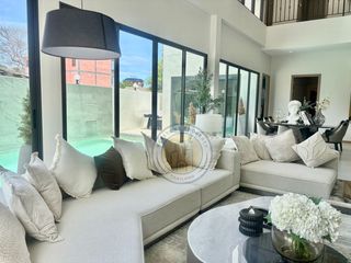 For sale 8 bedrooms villa in Bang Lamung, Chonburi