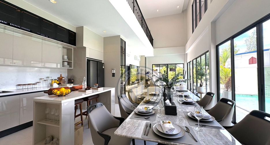 For sale 8 bedrooms villa in Bang Lamung, Chonburi