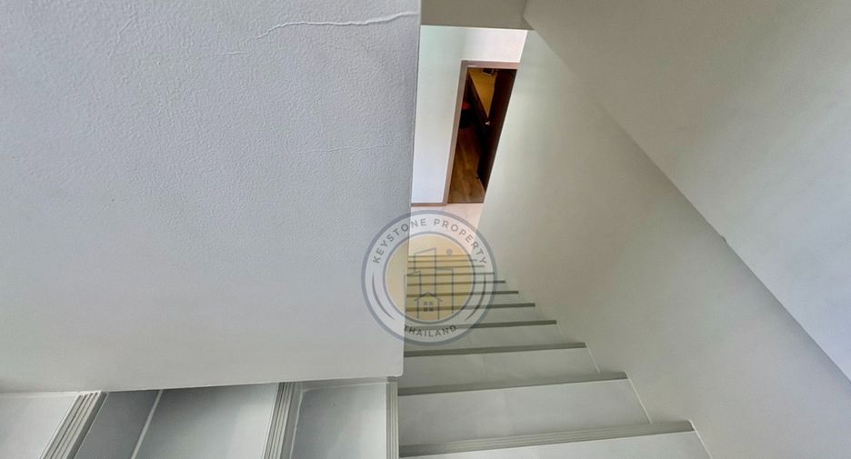 For sale 8 bedrooms villa in Bang Lamung, Chonburi