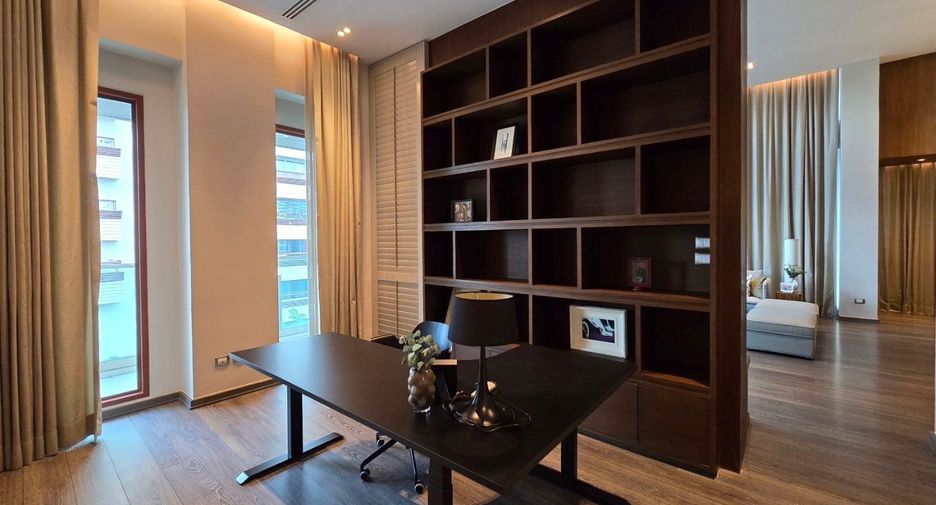 Wohnung zur Miete mit 3 Zimmer in Khlong Toei, Bangkok