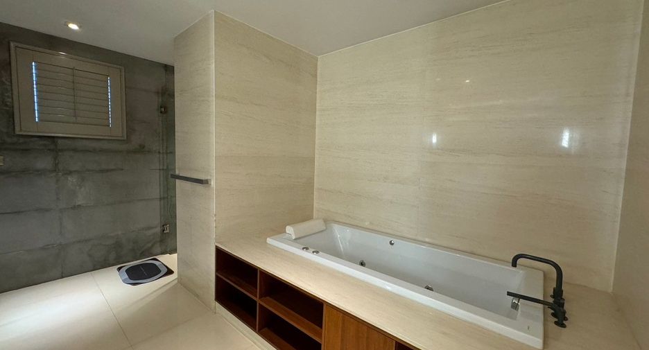 Wohnung zur Miete mit 3 Zimmer in Khlong Toei, Bangkok