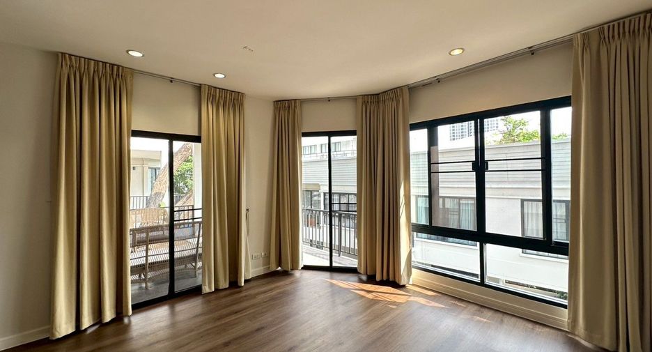 出租 3 卧室 独立屋 在 Khlong Toei, 曼谷