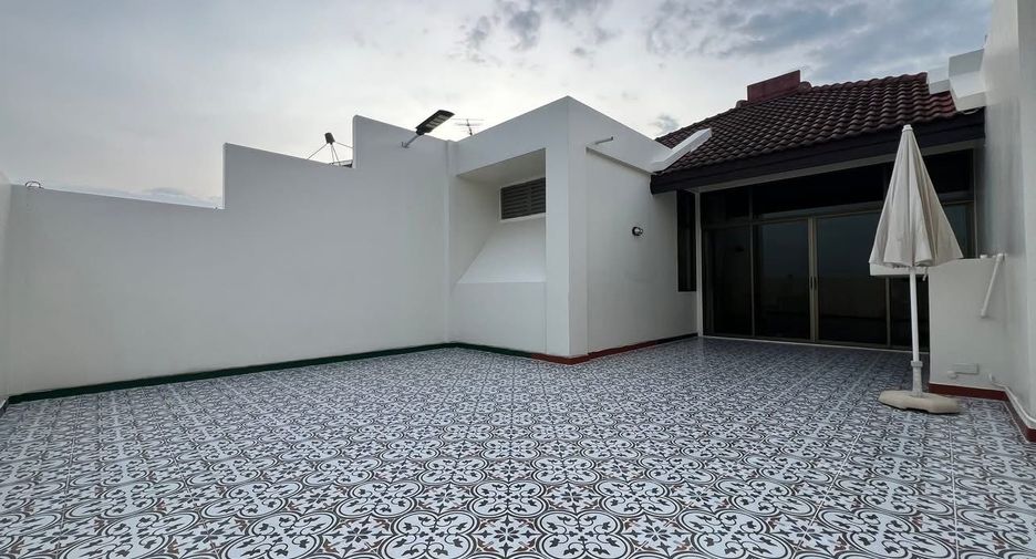 出租 和 出售 4 卧室 独立屋 在 Suan Luang, 曼谷