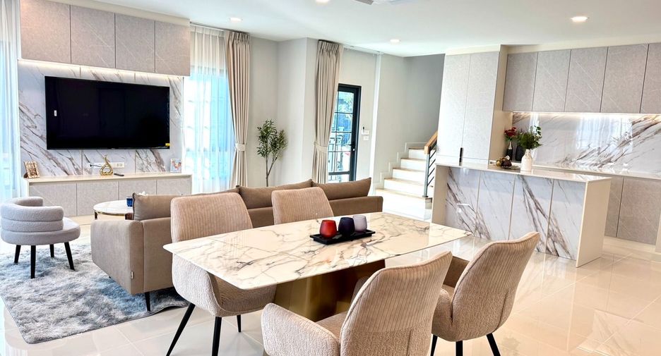 Casa en alquiler y en venta de 4 habitaciones en Bang Phli, Samut Prakan