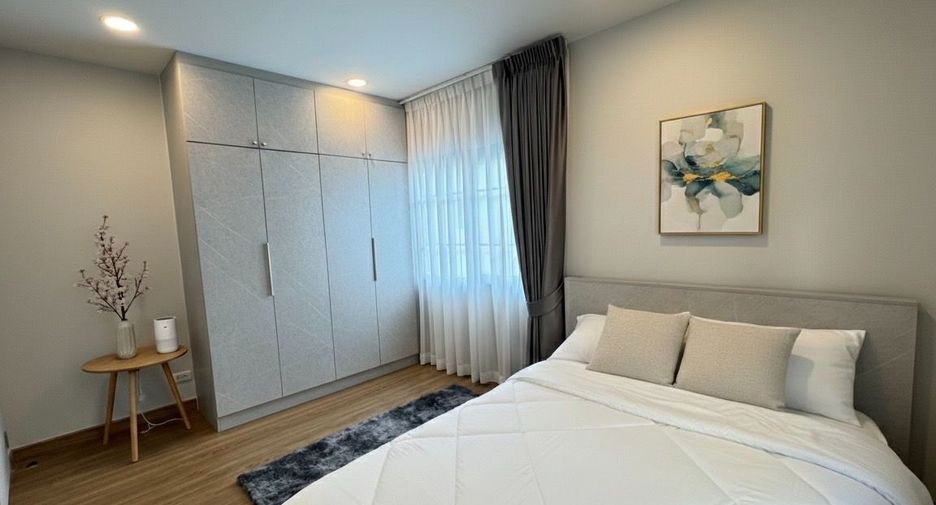 Casa en alquiler y en venta de 4 habitaciones en Bang Phli, Samut Prakan