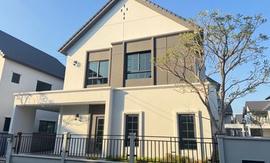 À louer et à vendre 4 chambres maison à Bang Phli, Samut Prakan