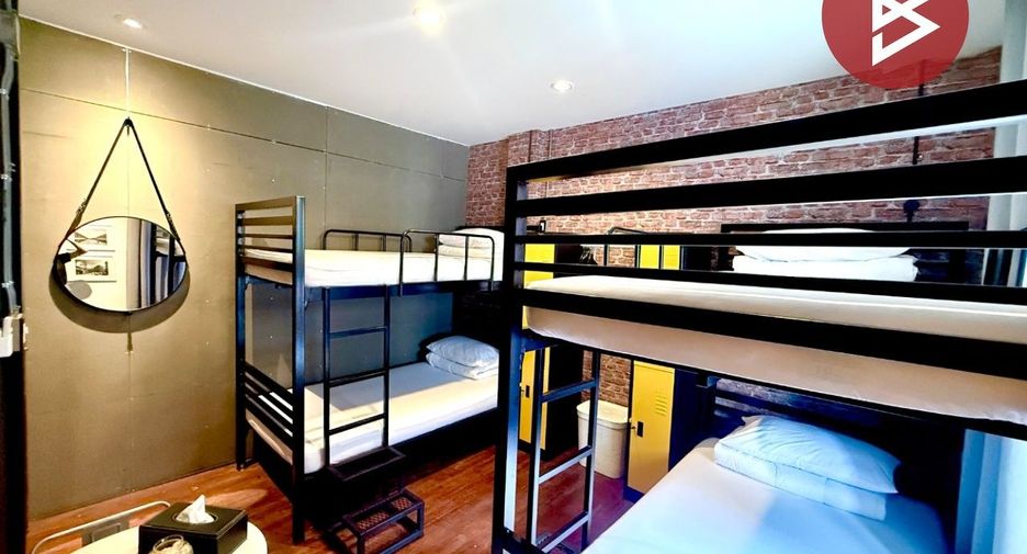 For sale 3 bedrooms retail Space in Bang Rak, Bangkok