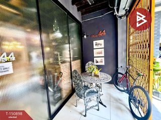 For sale 3 bedrooms retail Space in Bang Rak, Bangkok