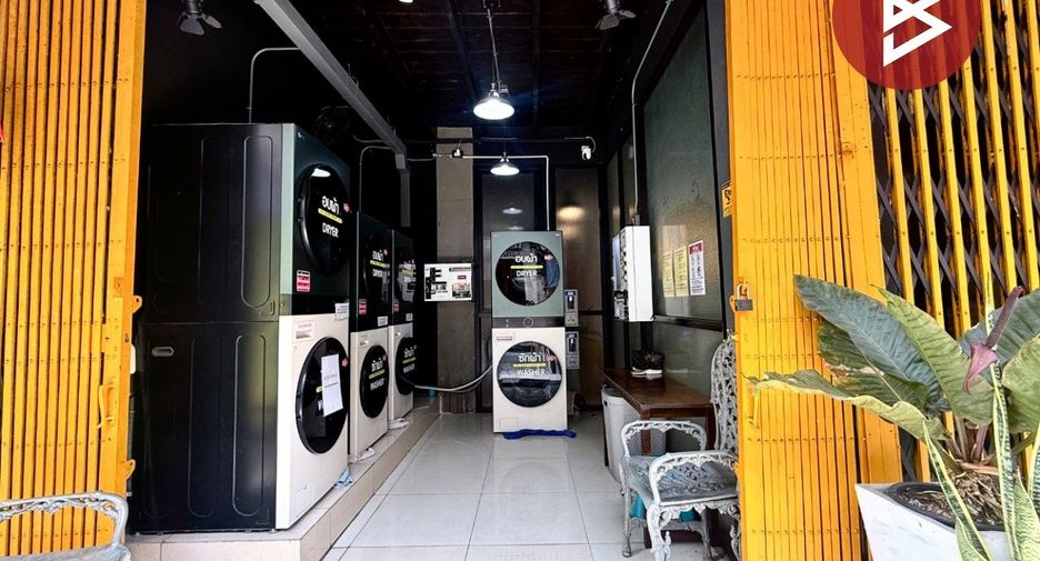 For sale 3 bedrooms retail Space in Bang Rak, Bangkok