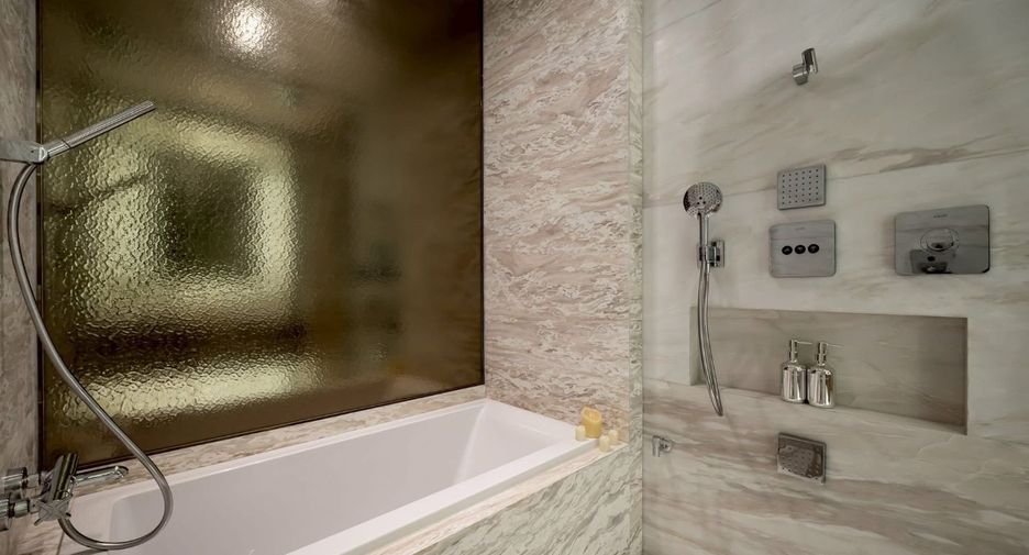 For rent 1 bed condo in Pathum Wan, Bangkok