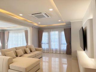 Casa en alquiler y en venta de 4 habitaciones en Bang Phli, Samut Prakan