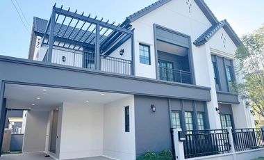 À louer et à vendre 4 chambres maison à Bang Phli, Samut Prakan