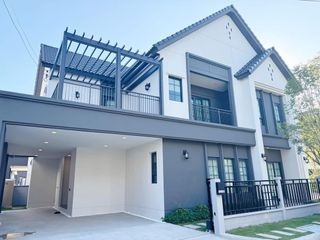 Casa en alquiler y en venta de 4 habitaciones en Bang Phli, Samut Prakan