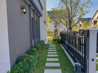 Casa en alquiler y en venta de 4 habitaciones en Bang Phli, Samut Prakan
