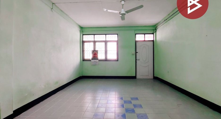 出售 2 卧室 联排别墅 在 Khlong Toei, 曼谷