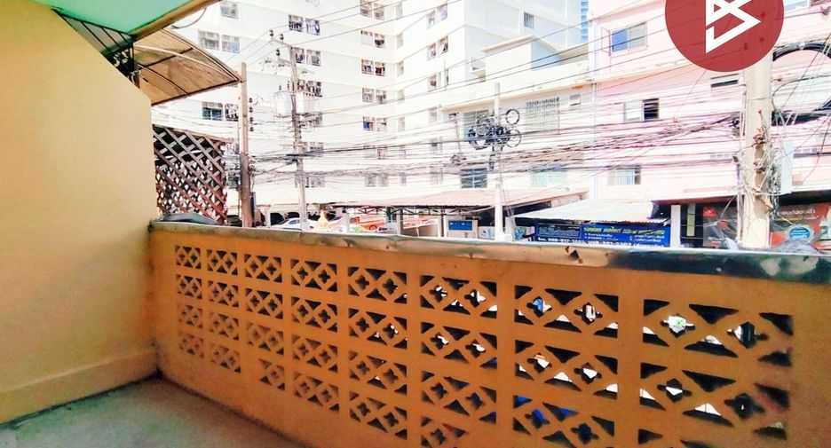 出售 2 卧室 联排别墅 在 Khlong Toei, 曼谷