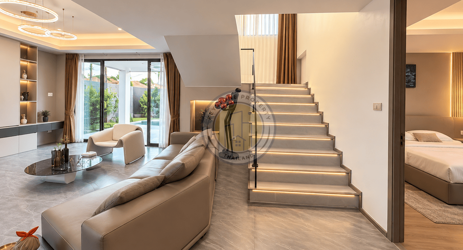 For sale 5 bedrooms villa in Jomtien, Pattaya
