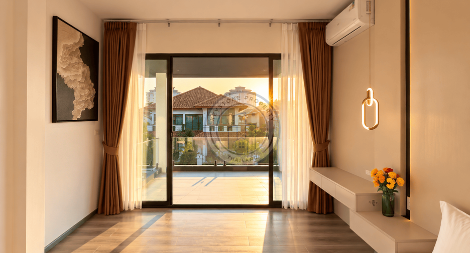 For sale 5 bedrooms villa in Jomtien, Pattaya