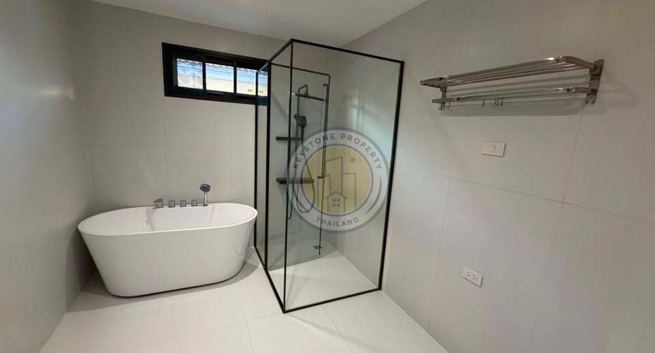 For sale 5 bedrooms villa in Jomtien, Pattaya