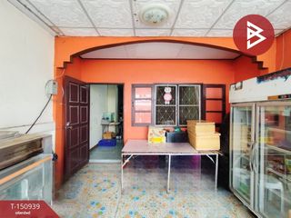 Casa adosada en venta de 2 habitaciones en Lam Luk Ka, Pathum Thani