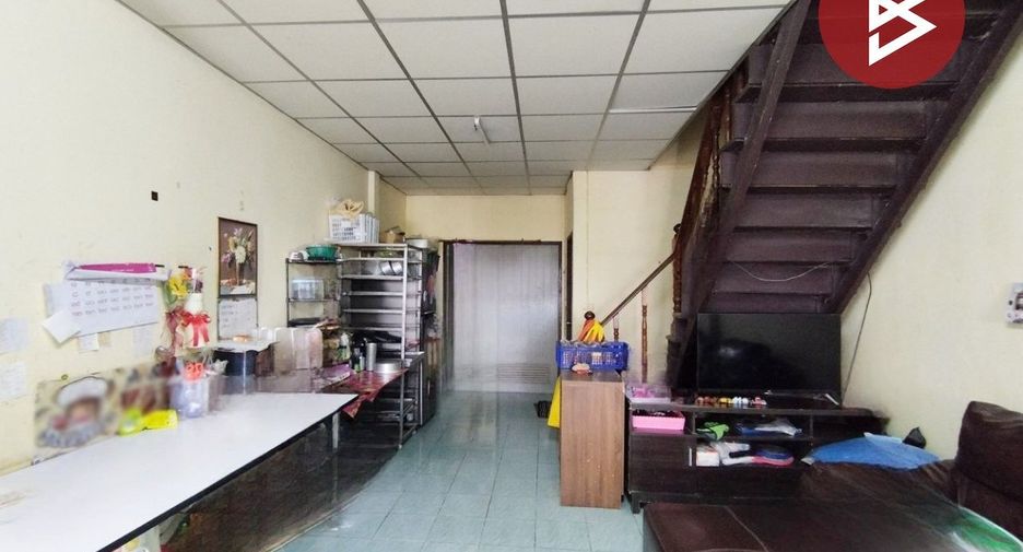 Casa adosada en venta de 2 habitaciones en Lam Luk Ka, Pathum Thani