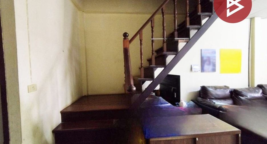 Casa adosada en venta de 2 habitaciones en Lam Luk Ka, Pathum Thani